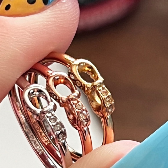 NEW‼️ COACH Signature interlock Pave Stackable 3 Ring Set - Picture 7 of 16